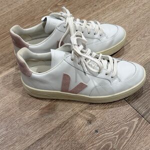Veja White Leather Sneakers with Pink Suede V and Heel